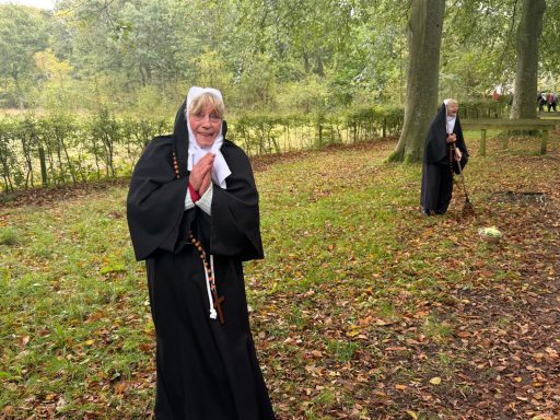 En weer nonnen in het bos