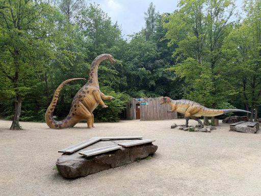 Dino's op mijn pad