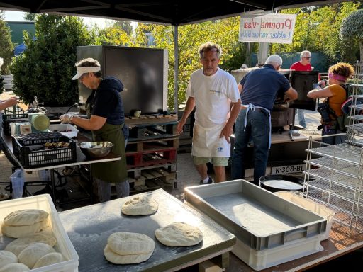 De pruimen vlaaien bakkers