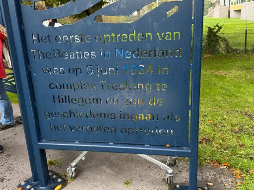 Monument aan dat de Beatles optraden in Treslong Hillegom